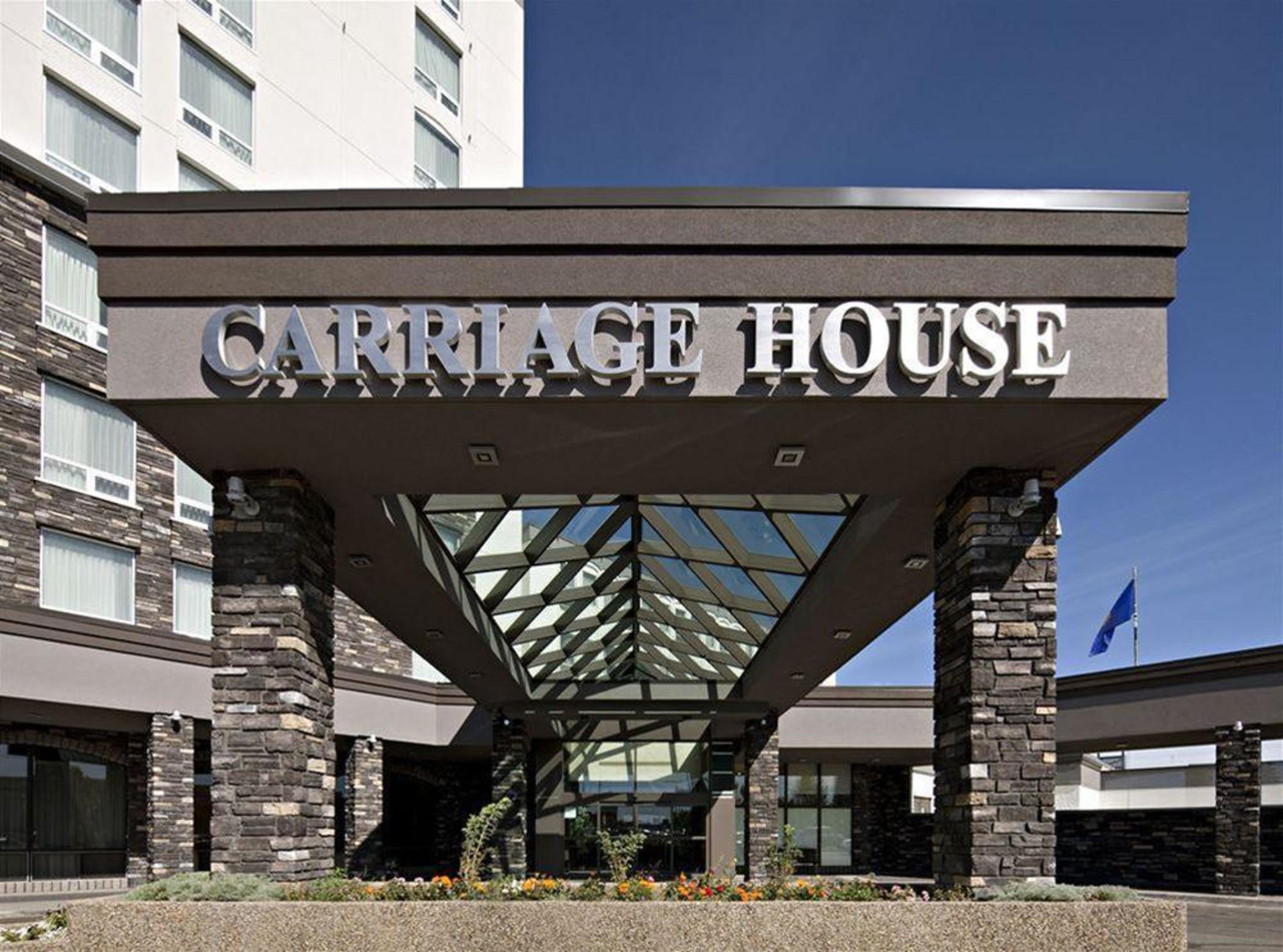 Carriage House Hotel And Conference Centre YYC Exteriér fotografie