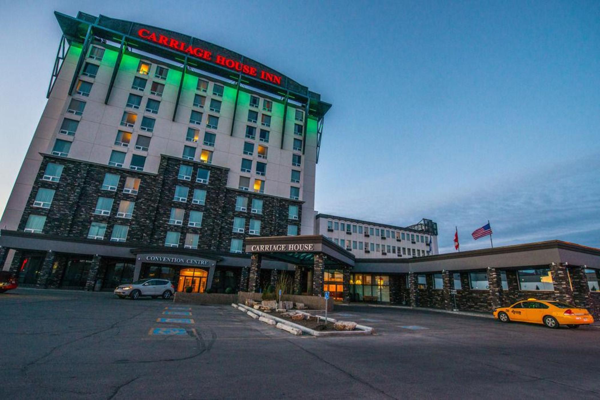 Carriage House Hotel And Conference Centre YYC Exteriér fotografie
