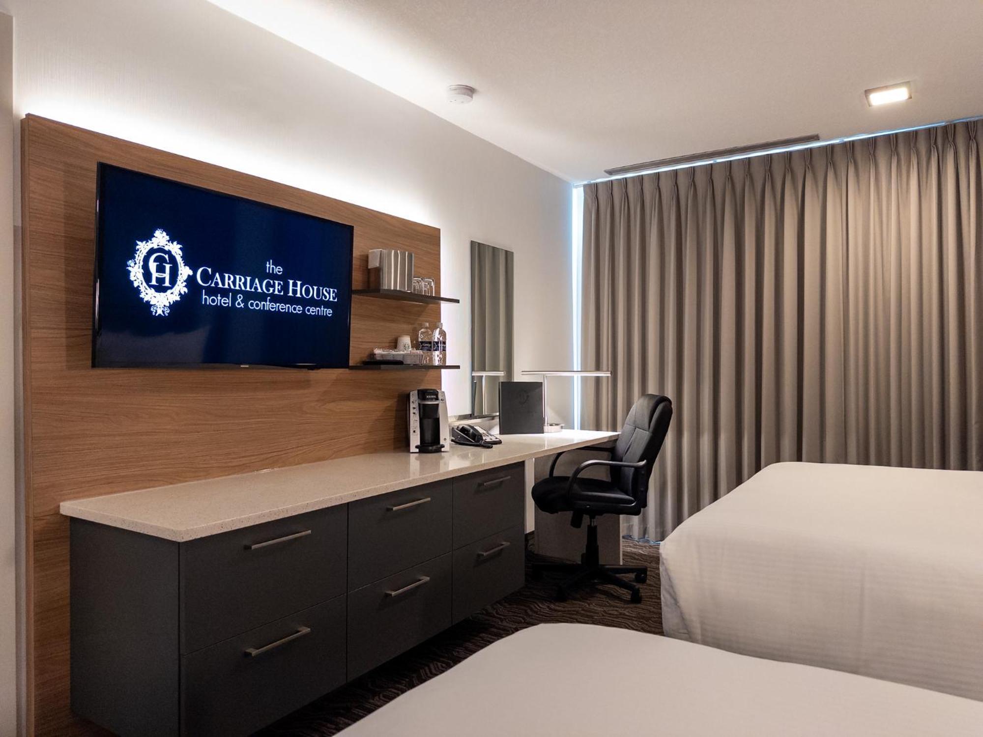 Carriage House Hotel And Conference Centre YYC Exteriér fotografie