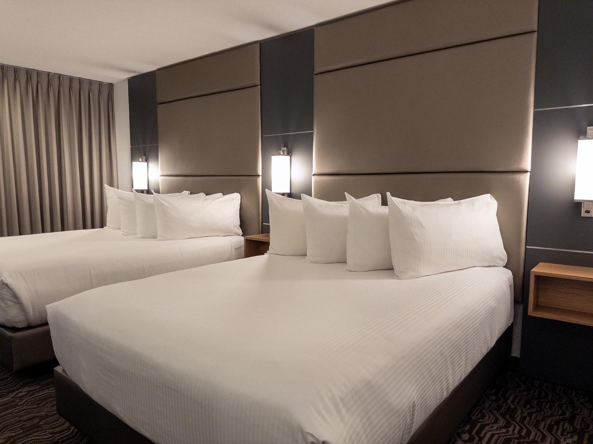 Carriage House Hotel And Conference Centre YYC Exteriér fotografie