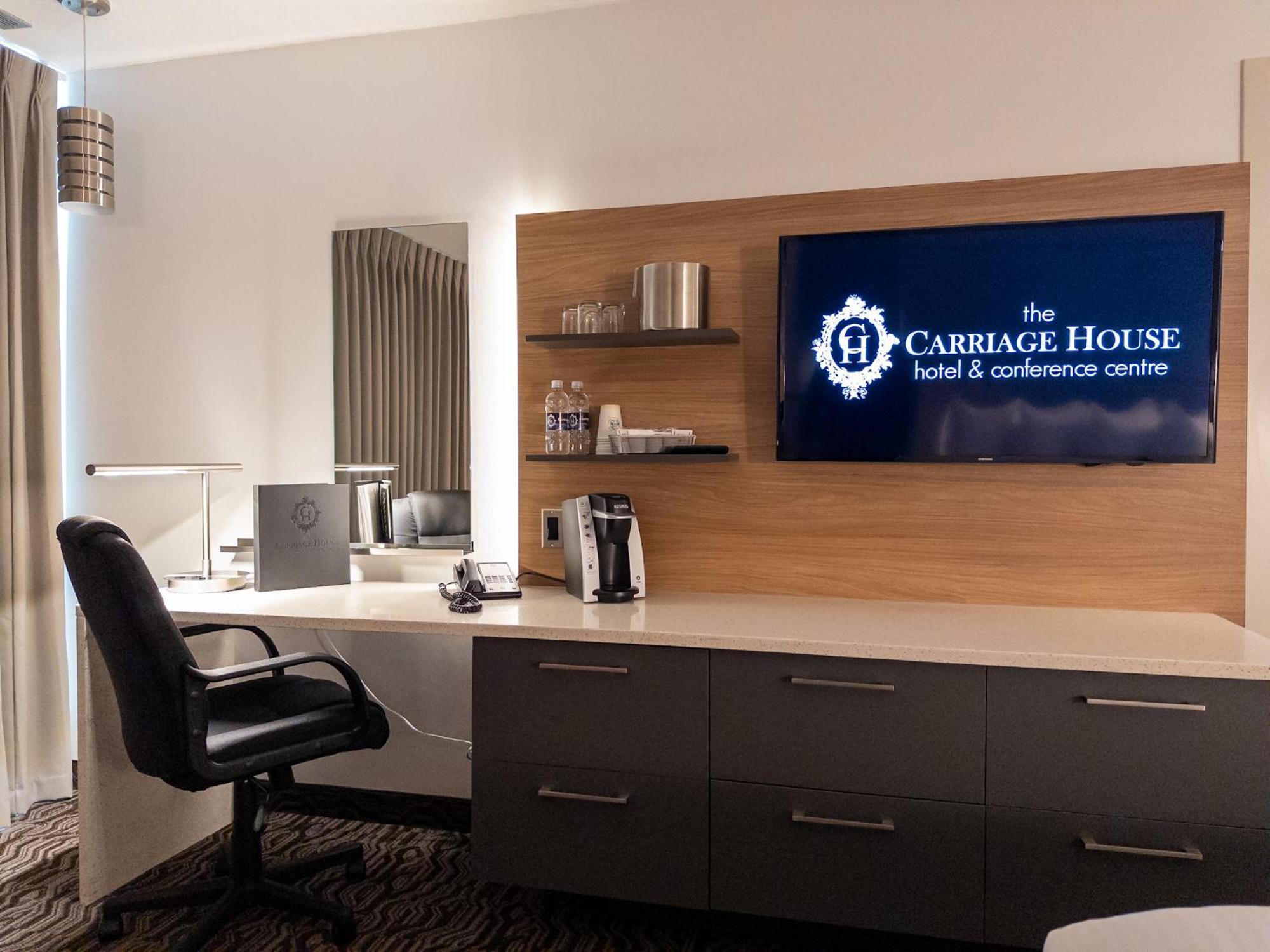 Carriage House Hotel And Conference Centre YYC Exteriér fotografie